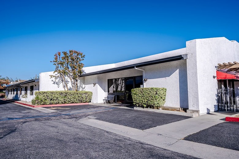 Image of Alhambra Healthcare & Wellness (2)