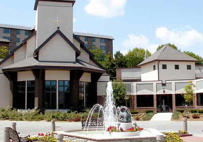 Avina of Milwaukee assisted living and independent living in Milwaukee, WI, front exterior fountain