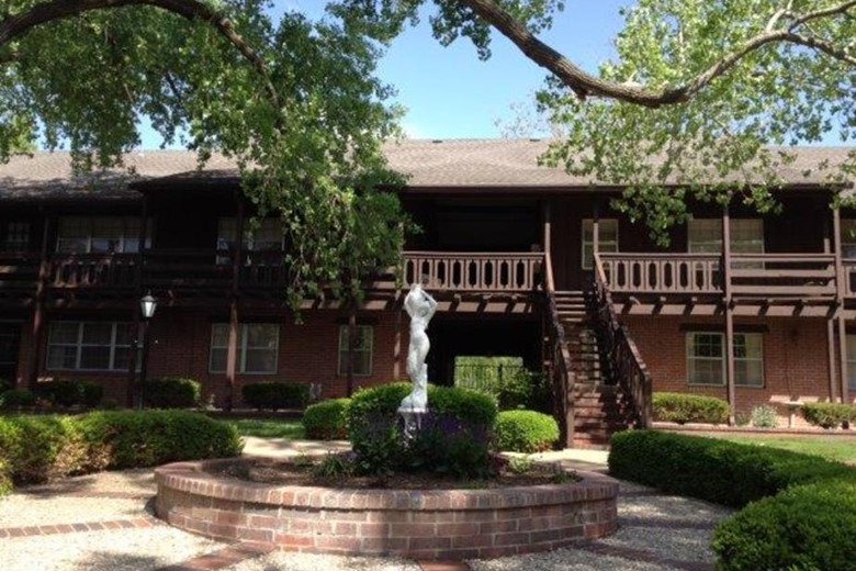 Image of Twin Lakes Apartments (3)