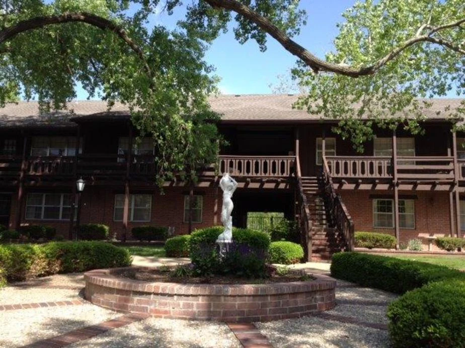 Image of Twin Lakes Apartments (3)