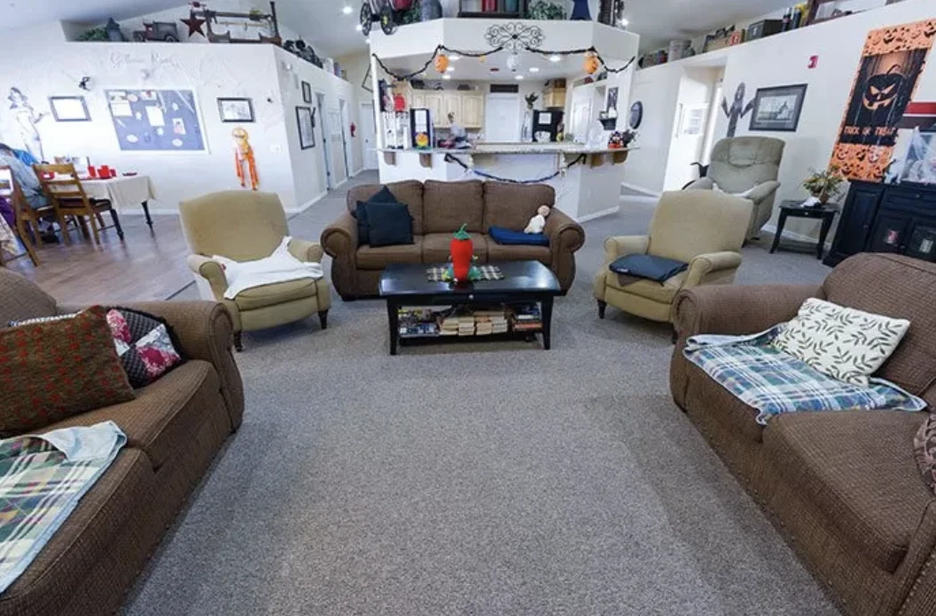 Image of Ashley Manor - Lincoln (3)