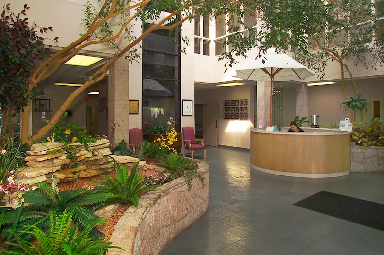 Image of Alameda Oaks Nursing Center (2)