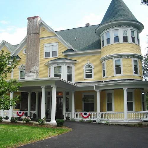 Image of Peregrine Senior Living at Athenaeum of Skaneateles (1)