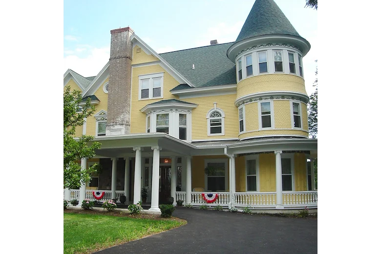 Image of Peregrine Senior Living at Athenaeum of Skaneateles (1)