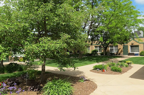 Image of Auburn Manor (1)