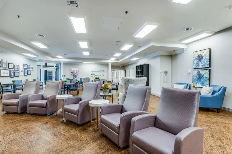 Image of Iris Memory Care of Turtle Creek (7)