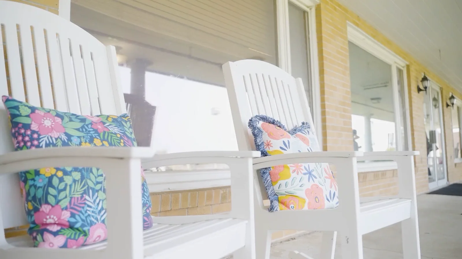 Image of Oakland Manor (4)