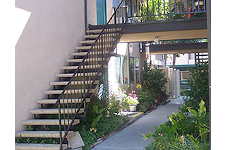 Image of Granada Gardens (2)