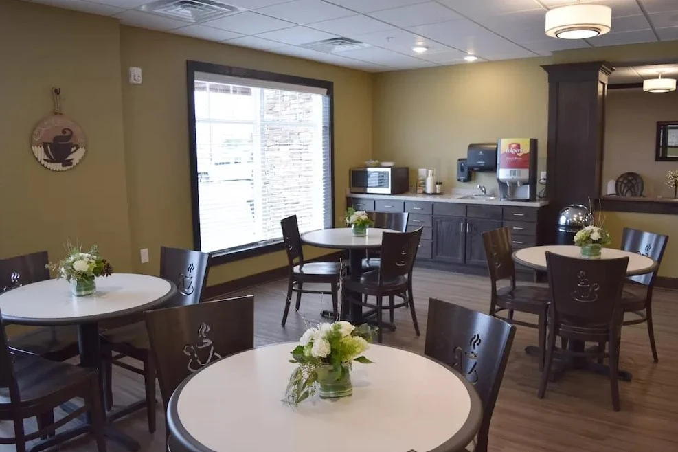 Image of Colonial Village Senior Living (5)