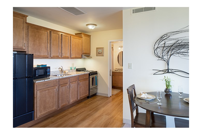 Image of AVIVA Country Club Heights (7)