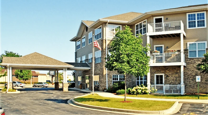 Image of Marquette Manor (1)