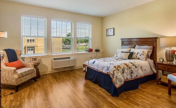 Grace Point Place Assisted Senior Living Memory Care in Oak Lawn, IL bedroom