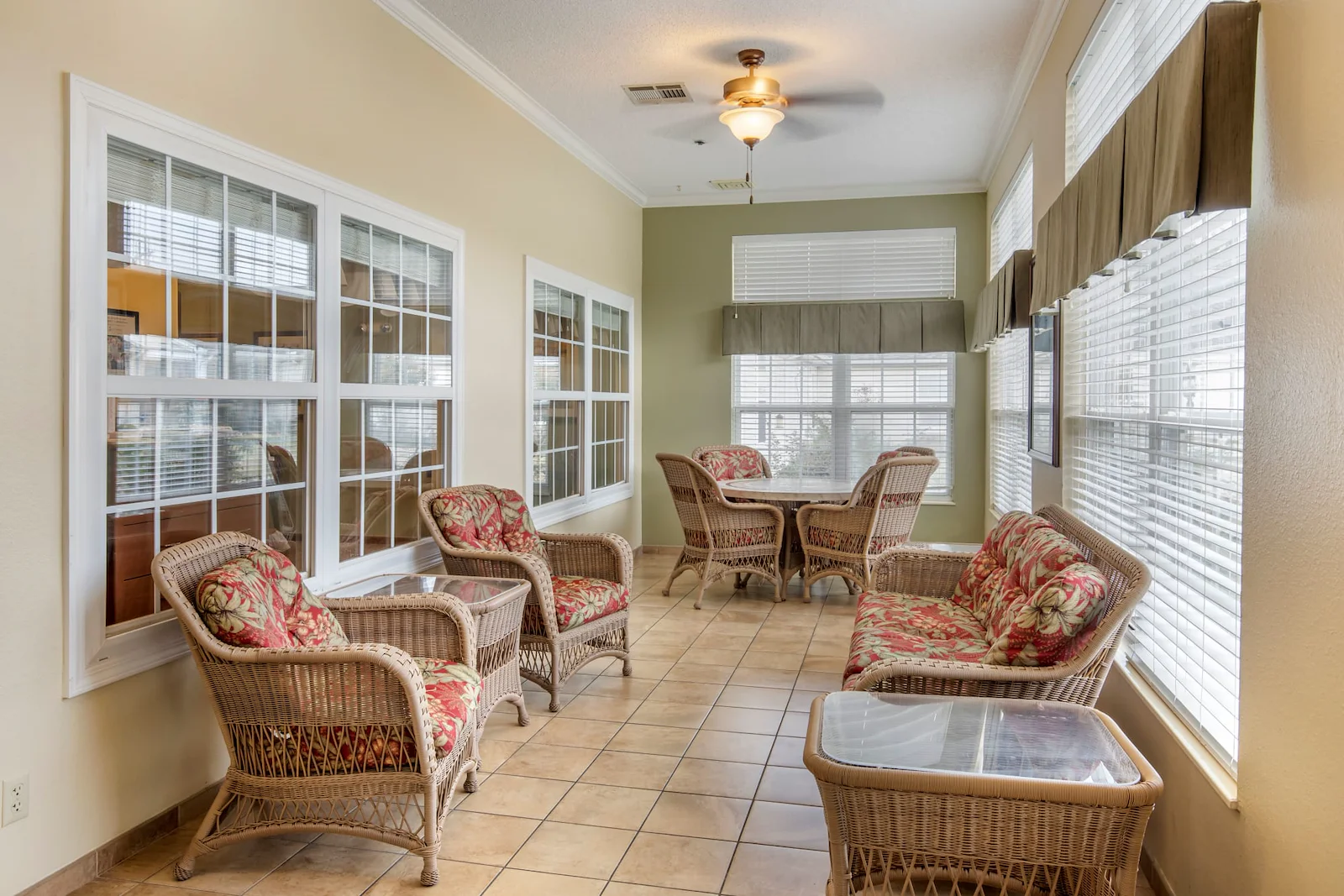 Image of Oxford Springs Durant (8)