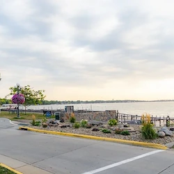 Image of Apple Valley Place of Clear Lake (4)