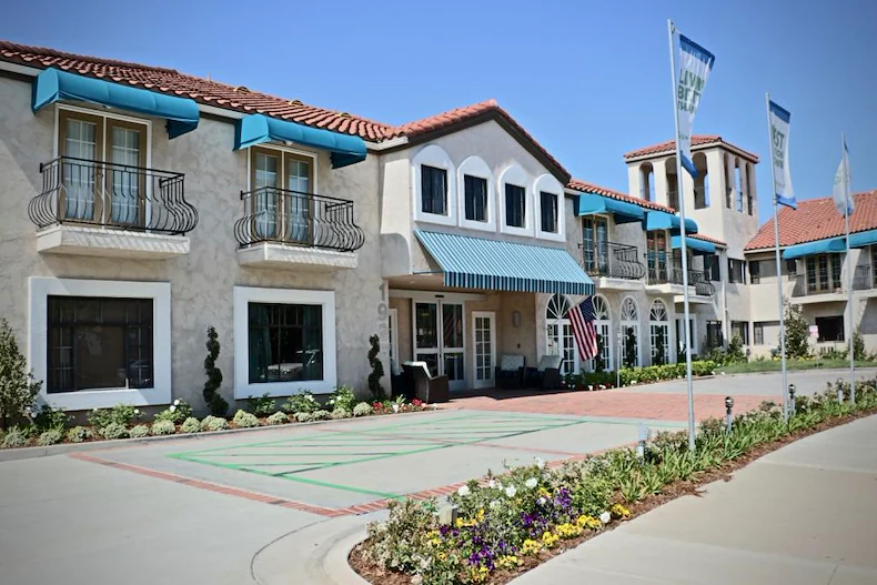 Image of Sunnycrest Senior Living (1)