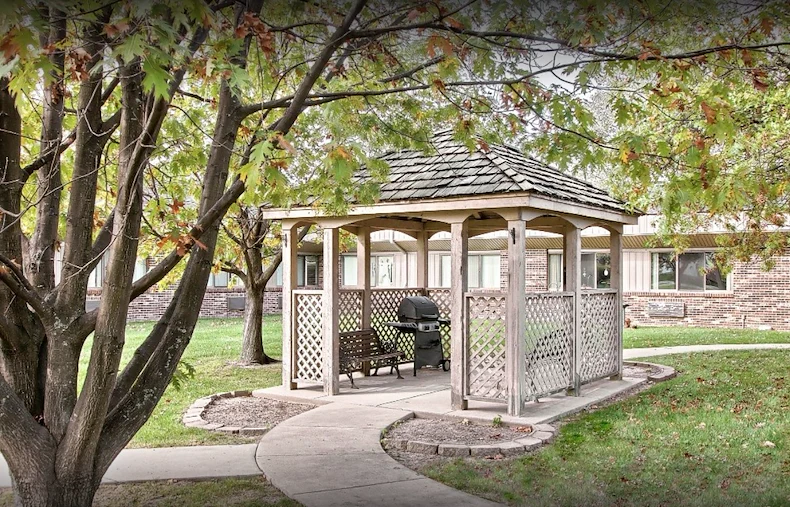 Image of Greenwood Healthcare Center (1)