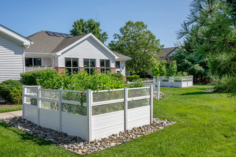 Image of Crestwood Manor (3)