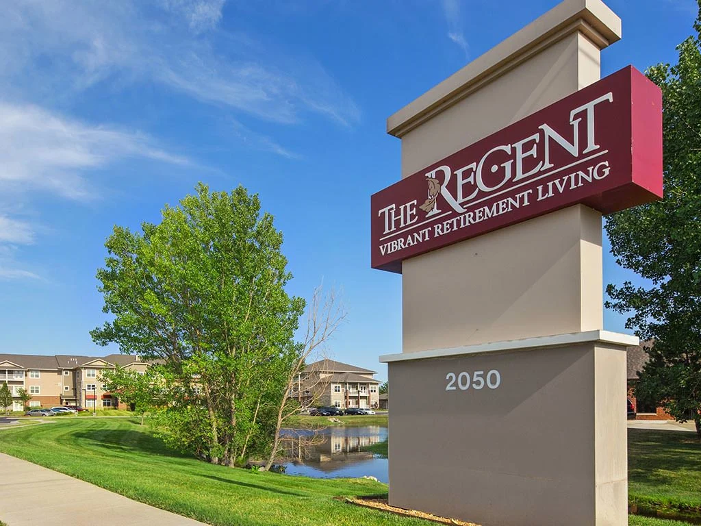 The Regent Exterior and Sign