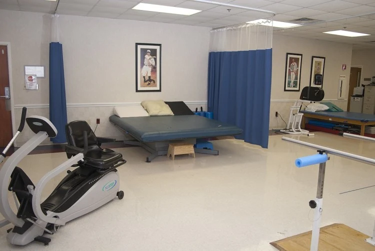 Image of Nhc Healthcare, Hendersonville (2)