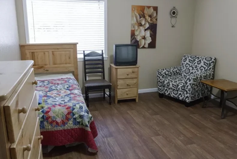 Image of Ashley Manor - Eagle 2 (2)