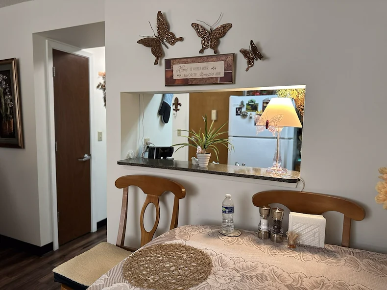 Image of Carlow Manor Retirement Community (4)