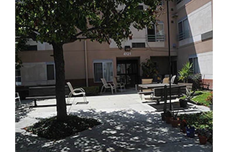 Image of Klein Manor (4)