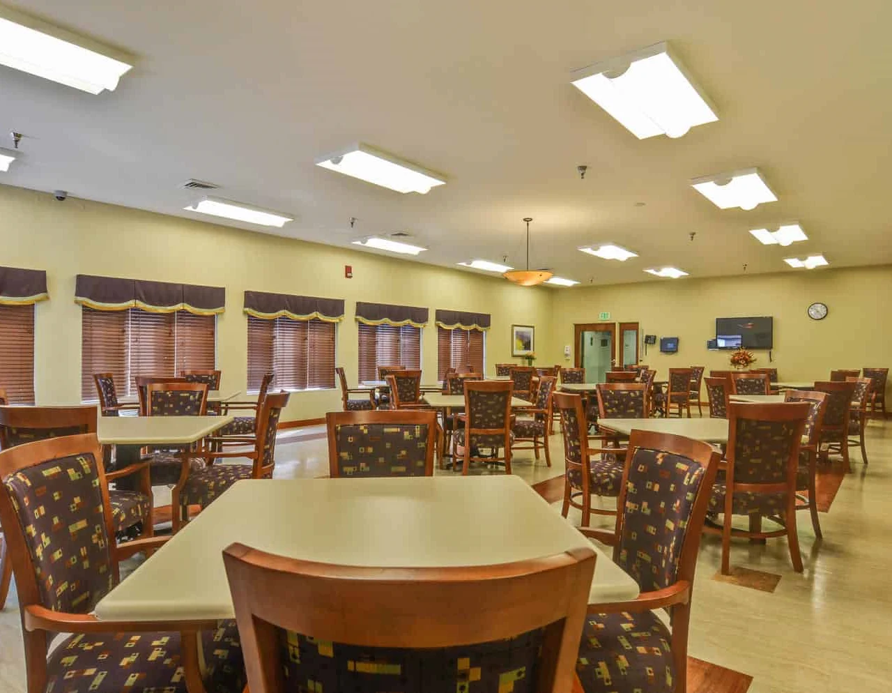 Image of River Oaks Healthcare Center (2)