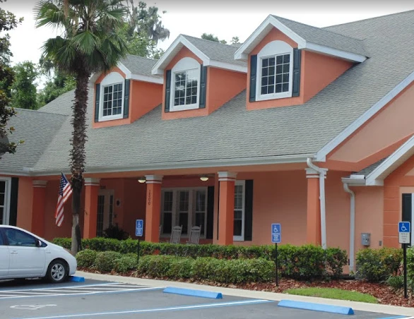 Image of Hampton Manor at 24th Road (1)