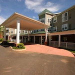 Image of Commonwealth Senior Living at Charlottesville (1)