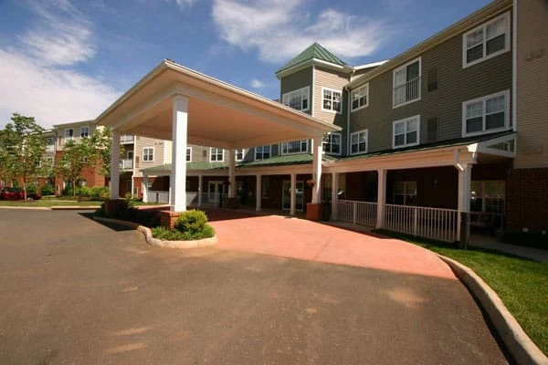 Image of Commonwealth Senior Living at Charlottesville (1)