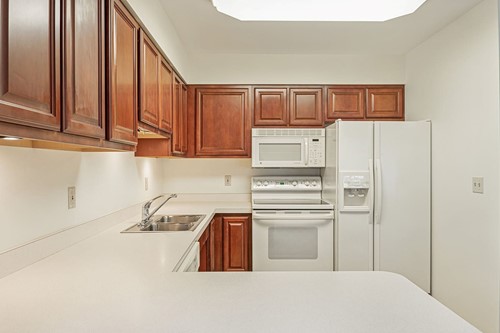 Image of Colonnades Assisted Living (7)