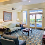 Charter Senior Living of Augusta Gardens senior living community offering assisted living and memory care in Augusta, GA, common sitting area