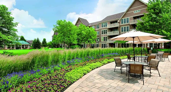 Image of Vi At The Glen (4)