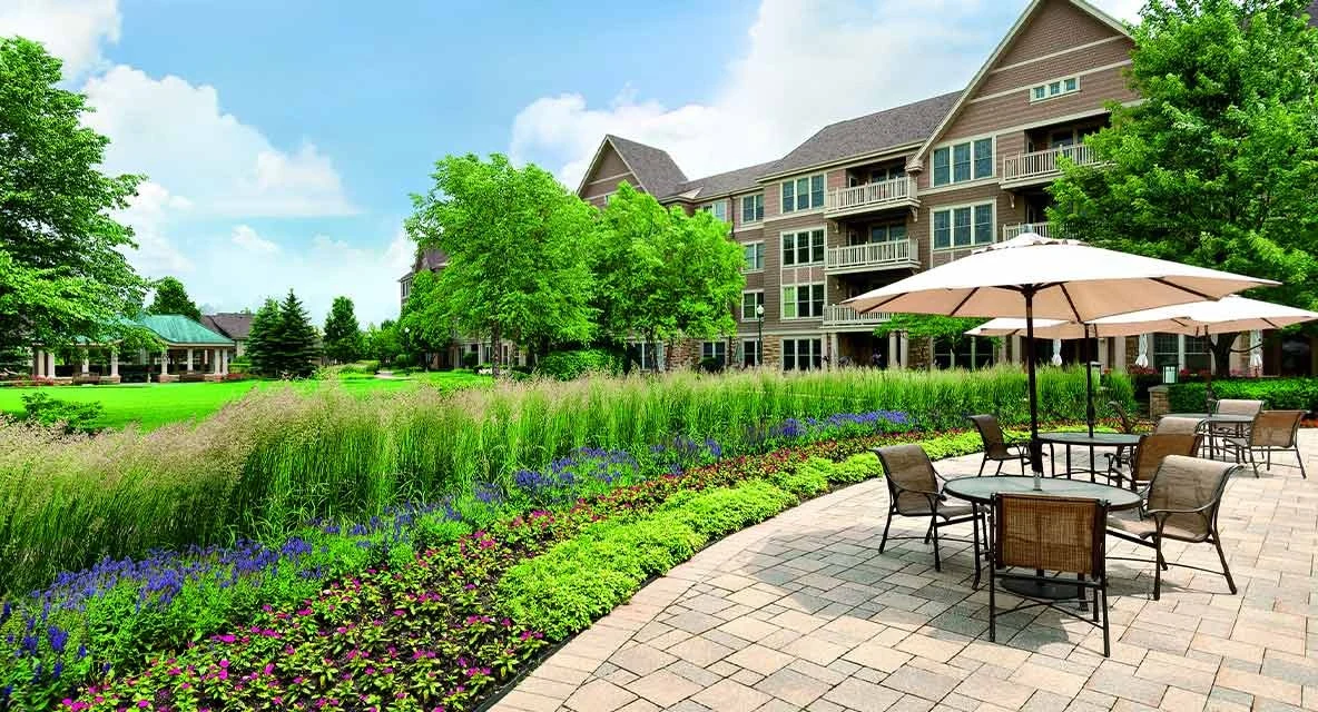 Image of Vi At The Glen (4)