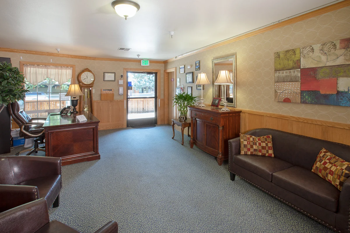 Image of Redwood Cove Healthcare Center (7)