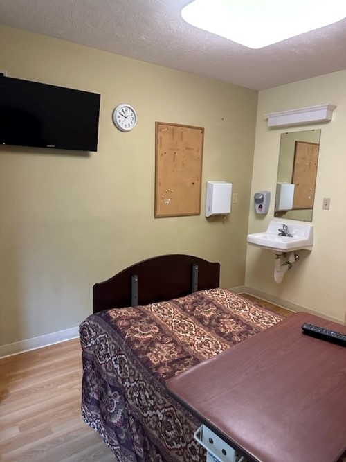 Image of Cardinal Woods Skilled Nursing & Rehab (2)