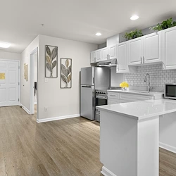 Chateau Valley Center in Renton, WA, apartment kitchen