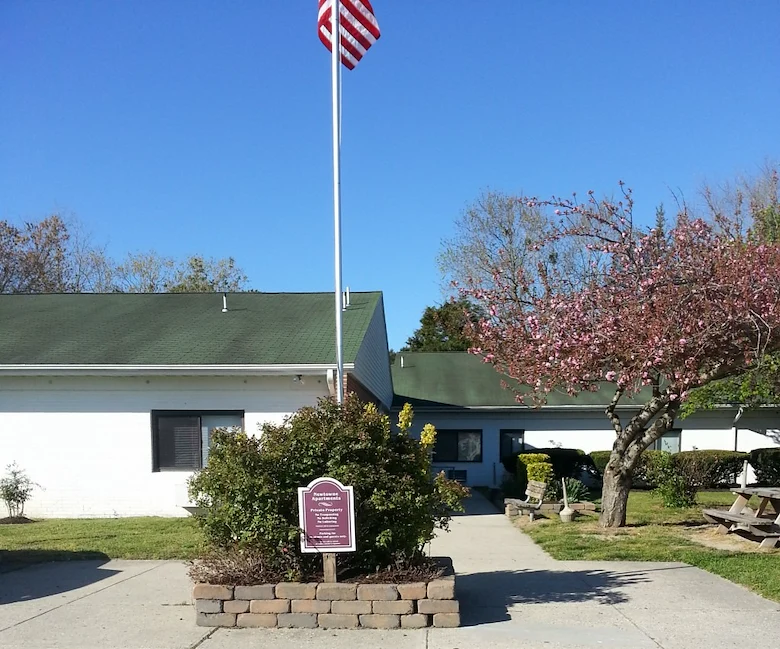 Image of Newtowne Apartments (1)