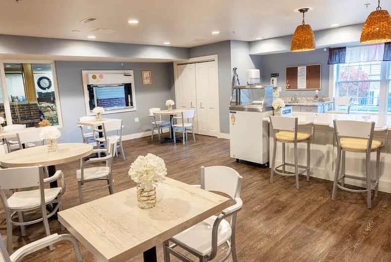 Image of Oak Park Place - Dubuque (6)