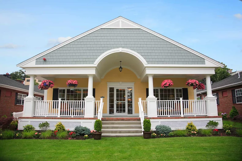 Image of Compass on the Bay (8)