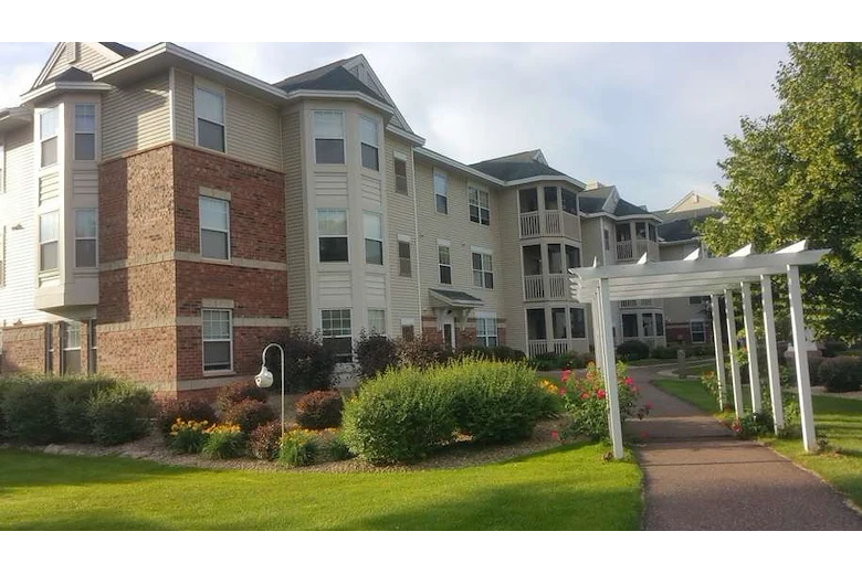 Image of The Arbors of White Bear Lake (8)