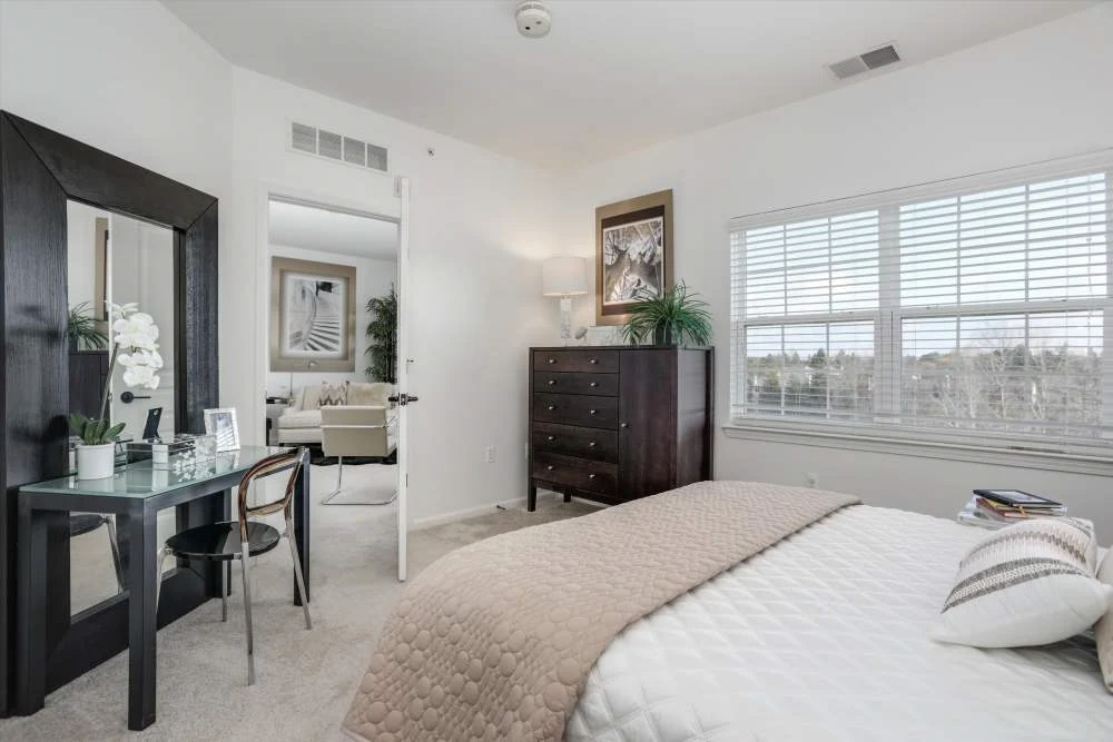 All Seasons West Bloomfield independent living in West Bloomfield, MI, apartment bedroom