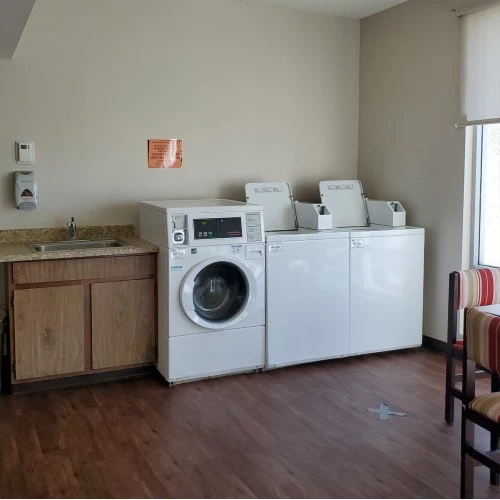 Community Laundry Room, Manor I