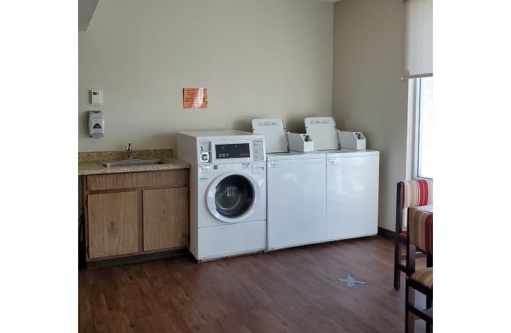 Community Laundry Room, Manor I