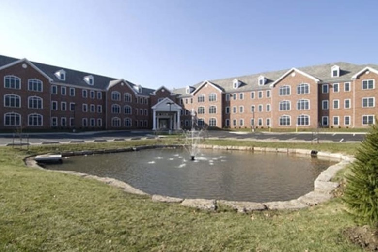 Image of Armour Oaks Senior Health & Rehab (2)