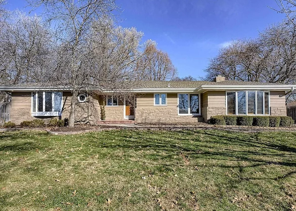 Legato Living Residential Memory Care at Rockbrook senior living community offering assisted living and memory care in Omaha, NE, exterior