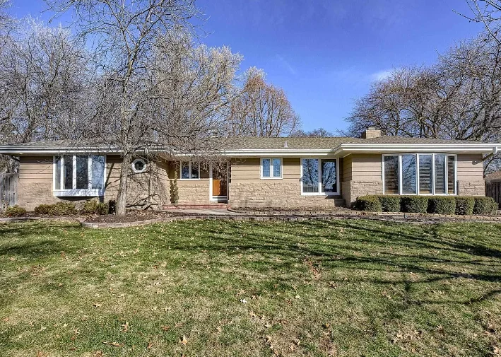 Legato Living Residential Memory Care at Rockbrook senior living community offering assisted living and memory care in Omaha, NE, exterior