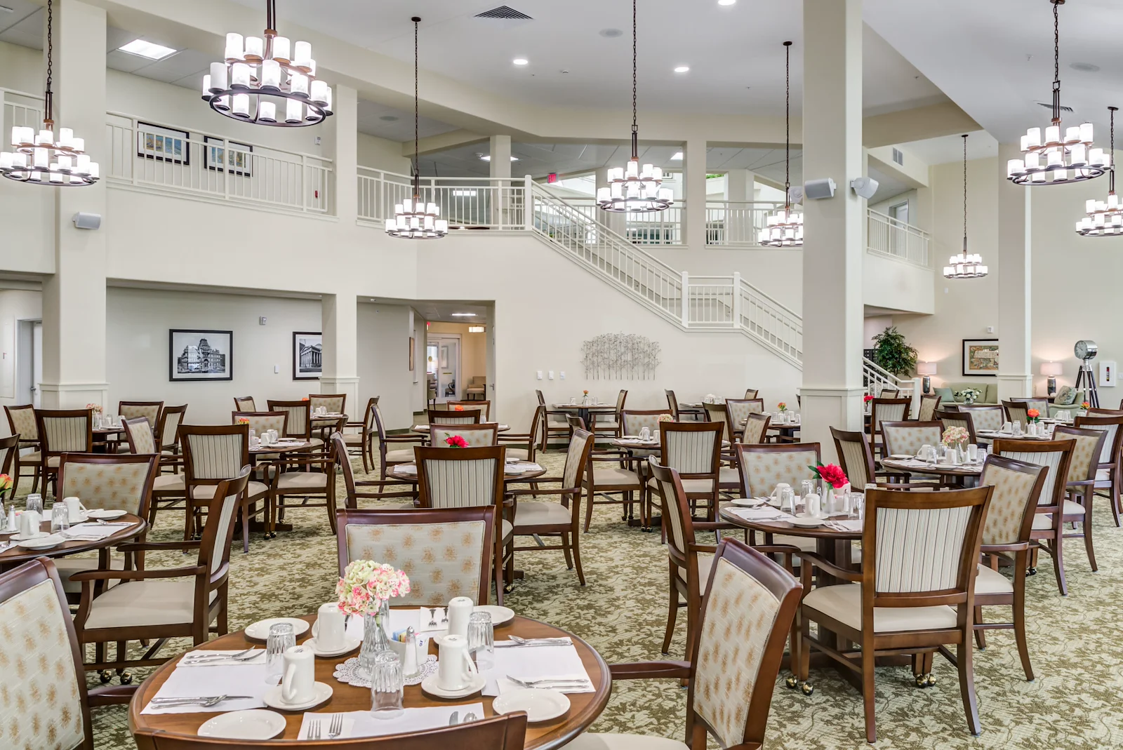 The Carriage House Gracious Retirement Living Hawthorn Senior Independent Living in Oxford, Florida dining room