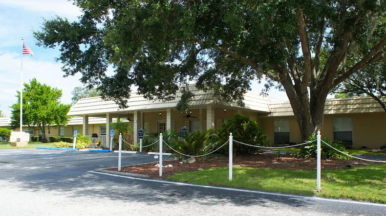 Image of Lakeland Hills Center (1)