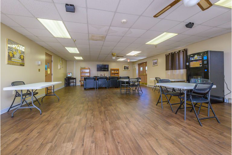 Image of Lakeview Arms (4)